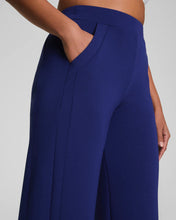 Load image into Gallery viewer, Spanx AirEssentials Wide Leg Track Pant
