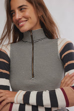 Load image into Gallery viewer, Free People Avery Zip Up