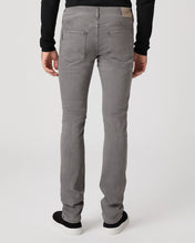 Load image into Gallery viewer, Paige Lennox Jean