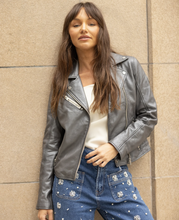 Load image into Gallery viewer, Mauritius Metallic W/Contrast Zip Jacket