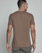 Load image into Gallery viewer, 7 Diamonds Core Crew Tee