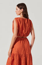 Load image into Gallery viewer, ASTR Nalley Crop Top
