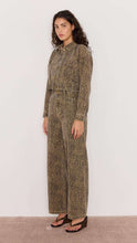 Load image into Gallery viewer, MINKPINK Anouk Print Jeans / Animal

