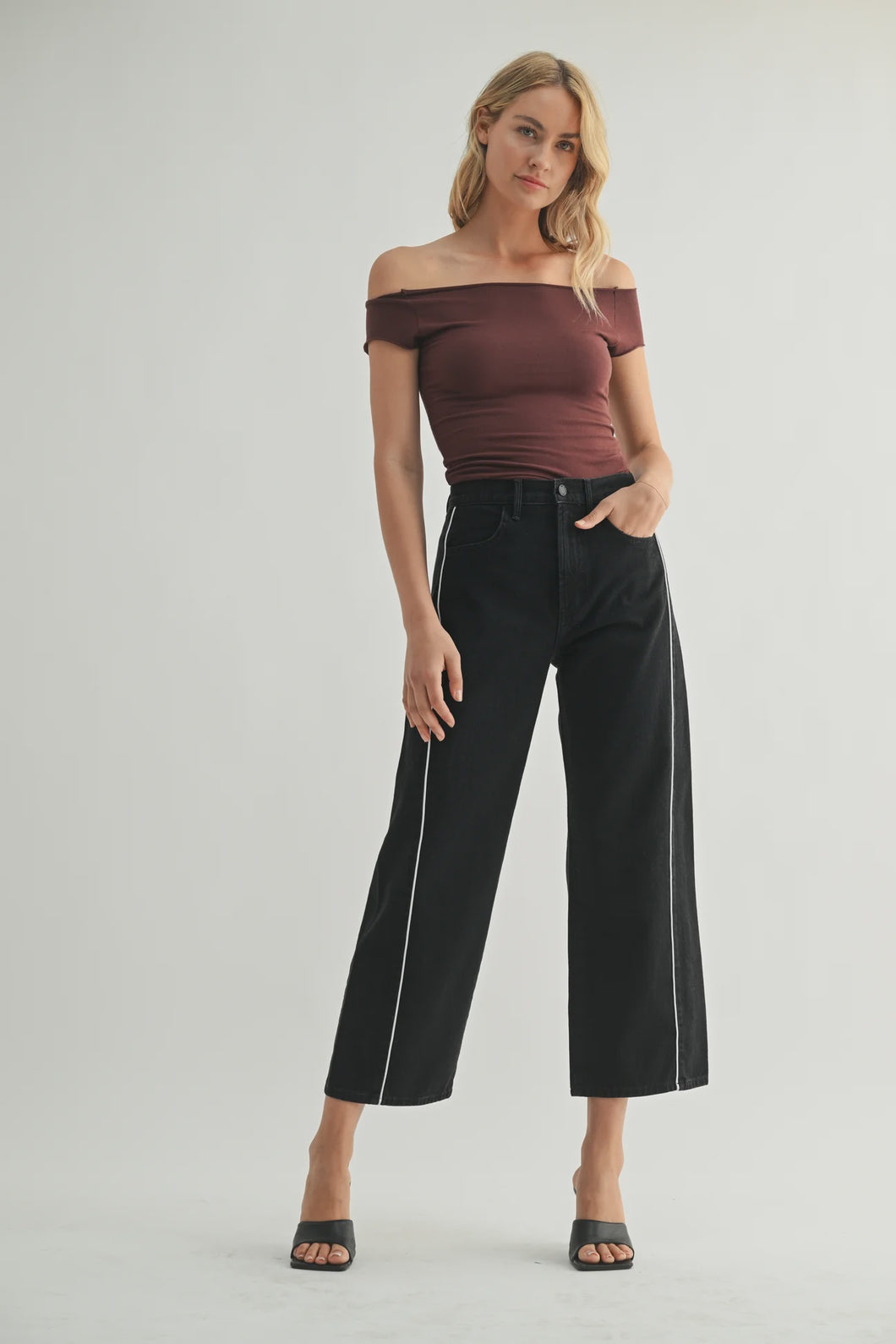 Just Black Barrel Jean Twist