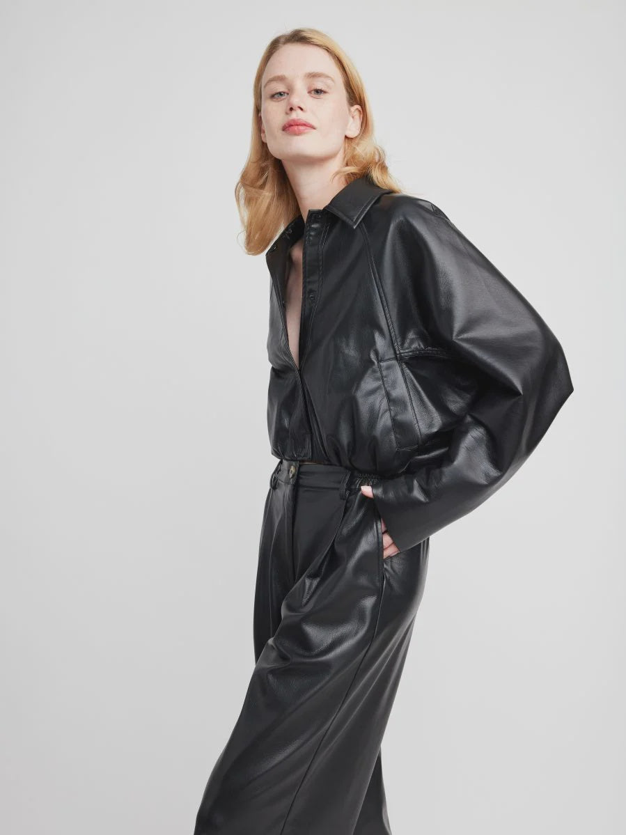 Self Contrast Blaze Crop Bomber Jacket / Black