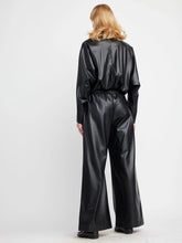 Load image into Gallery viewer, Self Contrast Blaze Crop Bomber Jacket / Black
