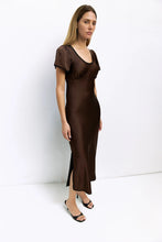 Load image into Gallery viewer, Mod Ref The Stephanie Dress / Brown
