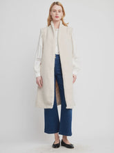 Load image into Gallery viewer, Self Contrast Julian 3/4 Vest Coat / Eggnog
