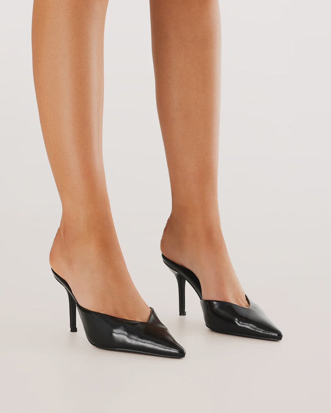 Billini Karey Pointed Pump