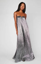 Load image into Gallery viewer, Mumu Athena Maxi Dress / Pleated Silver

