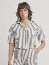Load image into Gallery viewer, Self Contrast Terri Crop Shirt
