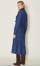 Load image into Gallery viewer, Le Jean Misty Midi Dress
