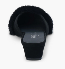 Load image into Gallery viewer, Matisse Kellan Black Mule
