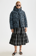 Load image into Gallery viewer, Scotch &amp; Soda Hooded Puffer
