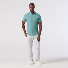 Load image into Gallery viewer, Mizzen+Main Leeward SS Dress Shirt / Pale Blue Clover
