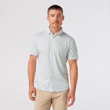 Load image into Gallery viewer, Mizzen &amp; Main Halyard SS Dress Shirt / Pale Green Pyramid
