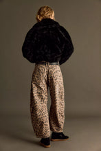 Load image into Gallery viewer, Free People Good Luck Printed Barrel / Brown Sugar Combo
