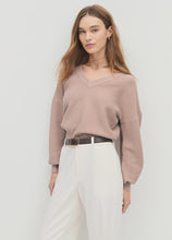 Load image into Gallery viewer, Favorite Daughter The Ava Top / Mocha
