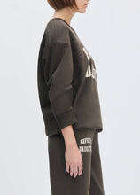 Load image into Gallery viewer, Favorite Daughter The Collegiate Sweatshirt / Coffee Gardenia
