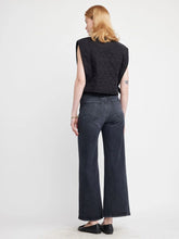 Load image into Gallery viewer, Self Contrast Rey Quilled Vest / Black
