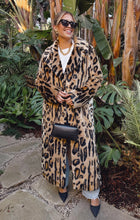 Load image into Gallery viewer, Mumu Miss Cindy Overcoat / Feline Faux Fur
